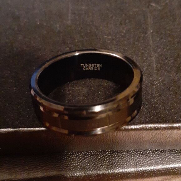 New Tungsten Carbide 8mm Black Pattern Grooved Brushed Wedding Band Comfort Fit - Picture 2 of 5